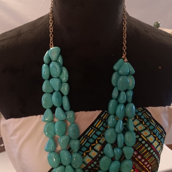 3 strand chunky Turquoise Necklace - Picture 2 of 7